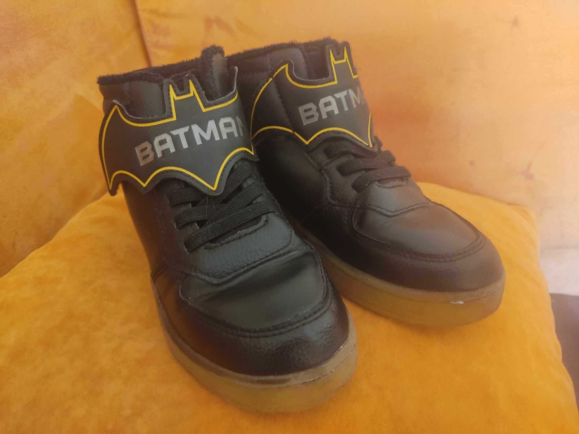 Sneakersy za kostkę Batman świecąca podeszwa r 29