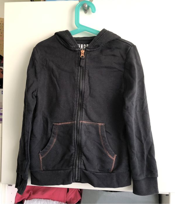 Bluza rozpinana czarna 134 F&f 8-9  na zamek