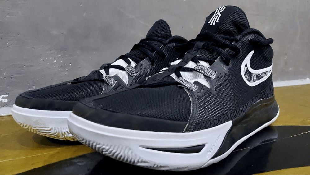 Баскетбольные кроссовки  Nike Flytrap 6 48р