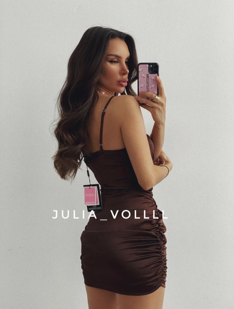 Сукня PrettyLittleThing