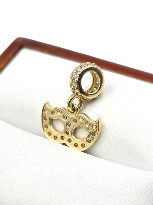 NOWY! Złoty charms 585 z cyrkoniami i maską