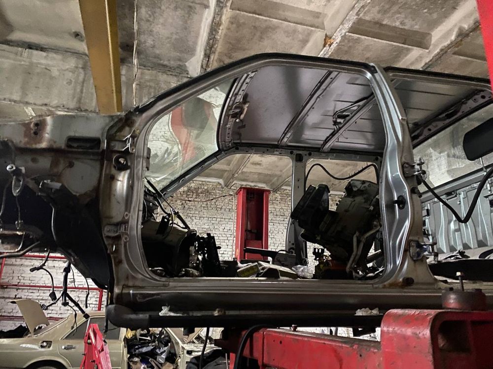 Кузов кабіна Nissan D22 2000-2008 нісан  навара д22 правий руль