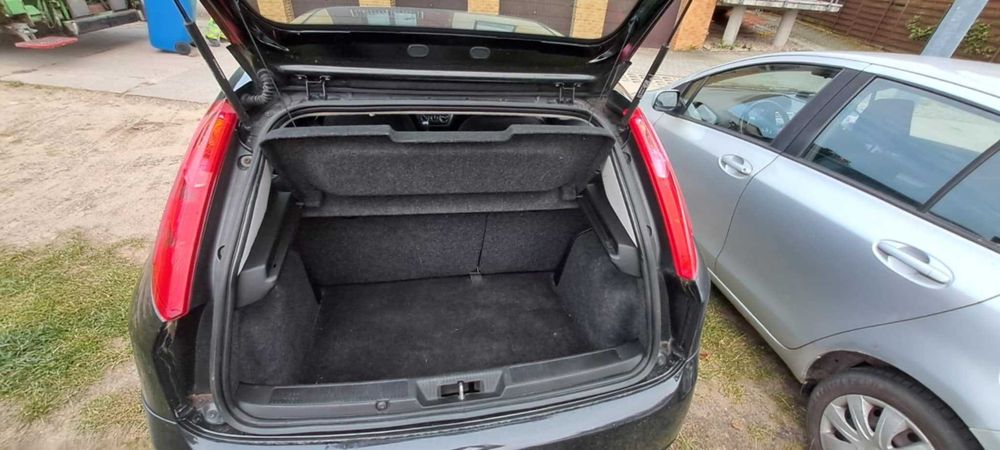 Fiat grande punto -długie opłaty Oc+przegląd