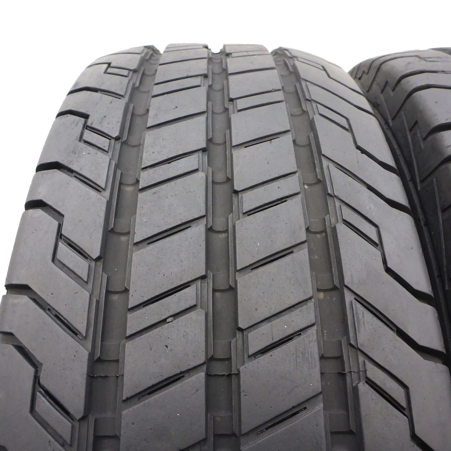 215/75/16C Continental 215/75R16C 116/114R Van 100 Lato 2018 7,5-8,4mm