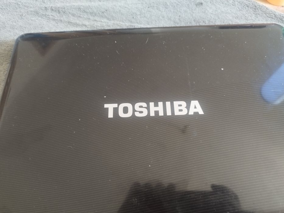 Laptop Toshiba satellite sem carregador