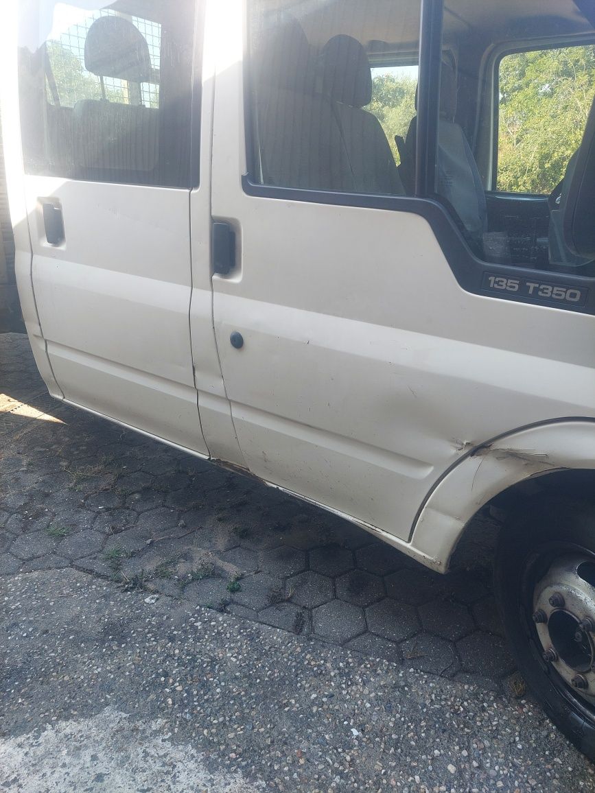 Ford transit baixa de preço