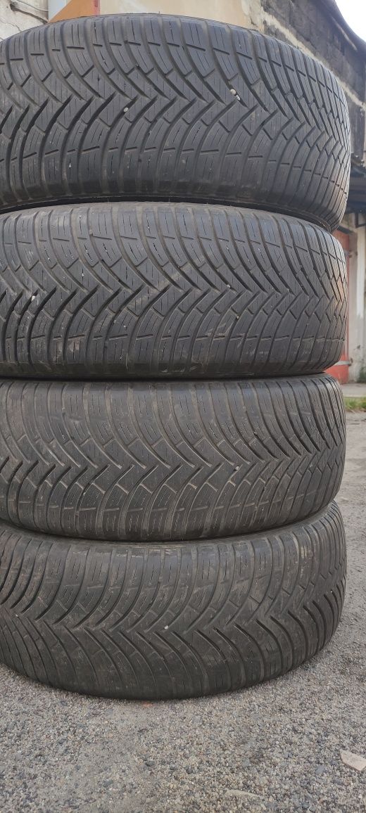 Opony zimowe z 2021r 5mm 205/50/17 Kleber 5N