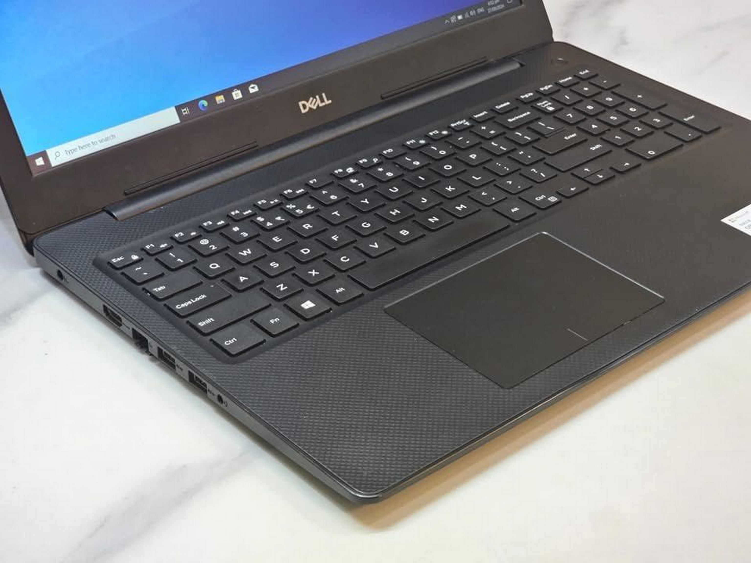 Dell Vostro 15.6" Octacore i5/8GB/256Nvme gama Profissional