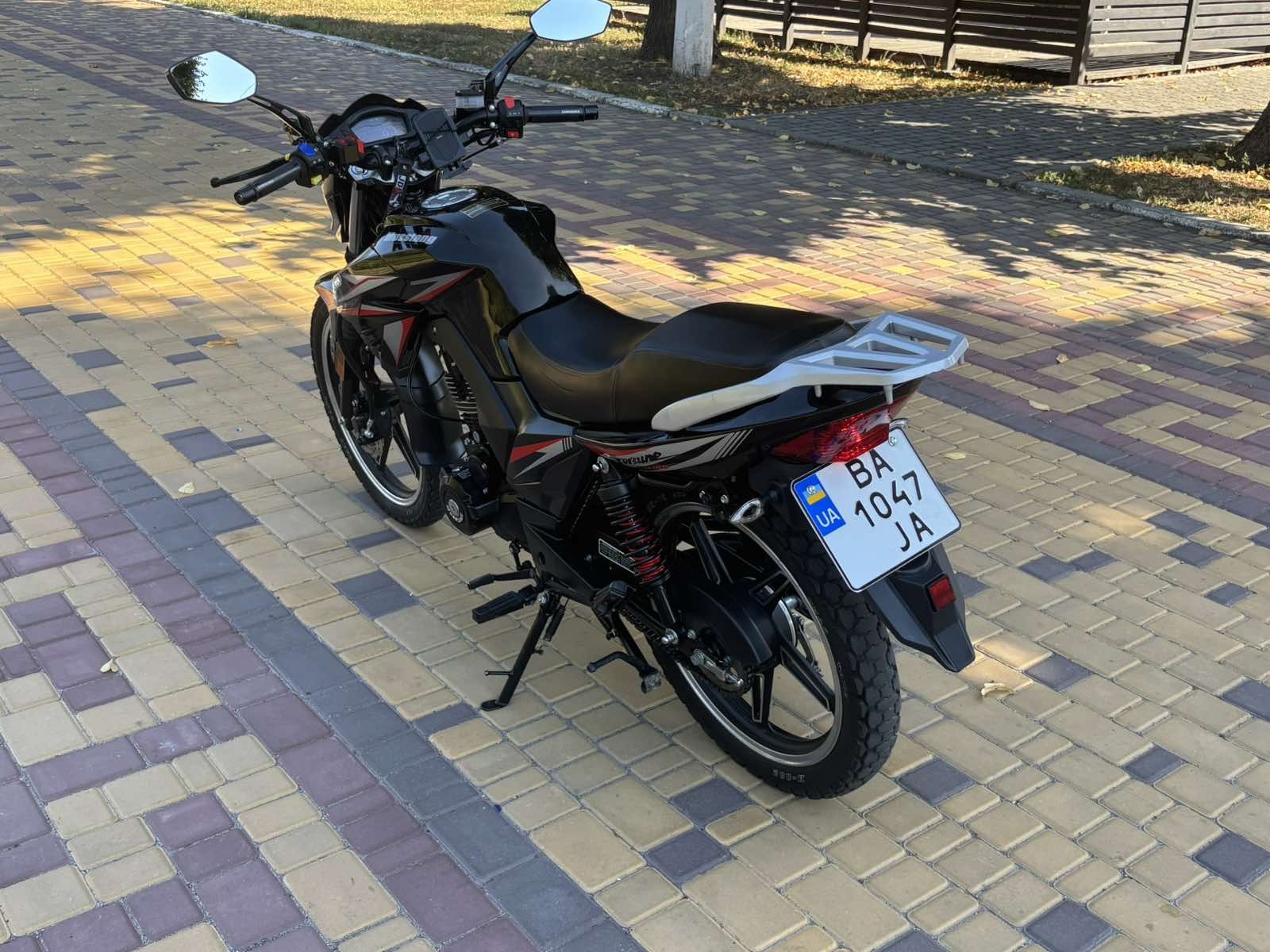 Продам  Musstang МТ 200-8