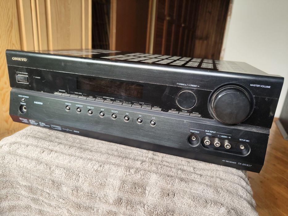 Amplituner Onkyo tx-sr307 330Watt