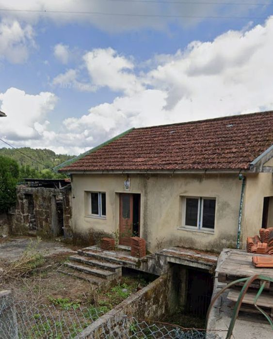 Casa mais ruina travassós fafe