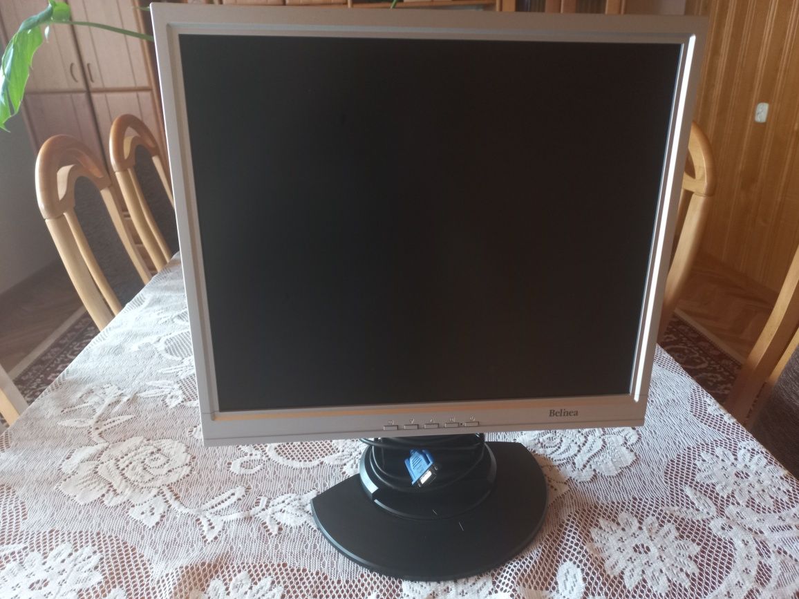 Monitor Belinea 17 cali sprawny 1745 S1 VGA DVI Pivot Kenigston