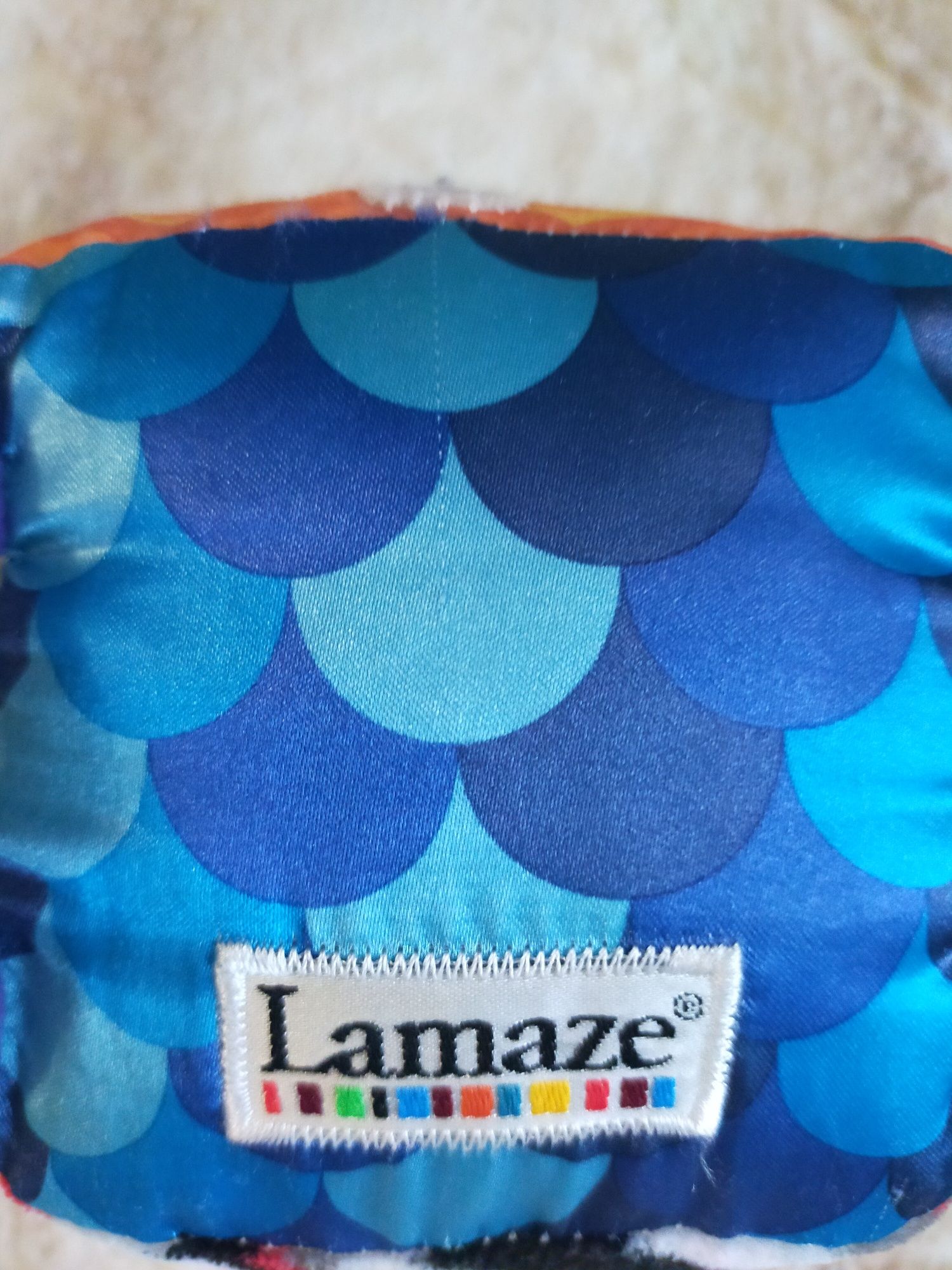 Развивающий кубик для малышей Lamaze