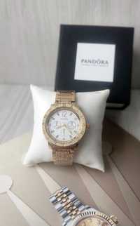Жіночий наручний годиннник Pandora gold