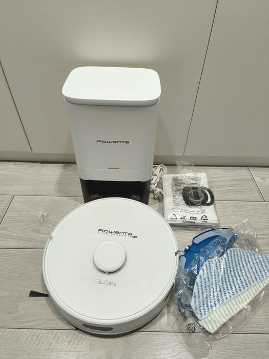 Продаю робот пилосос  зі станцією  Rowenta x plorer serie 75S+