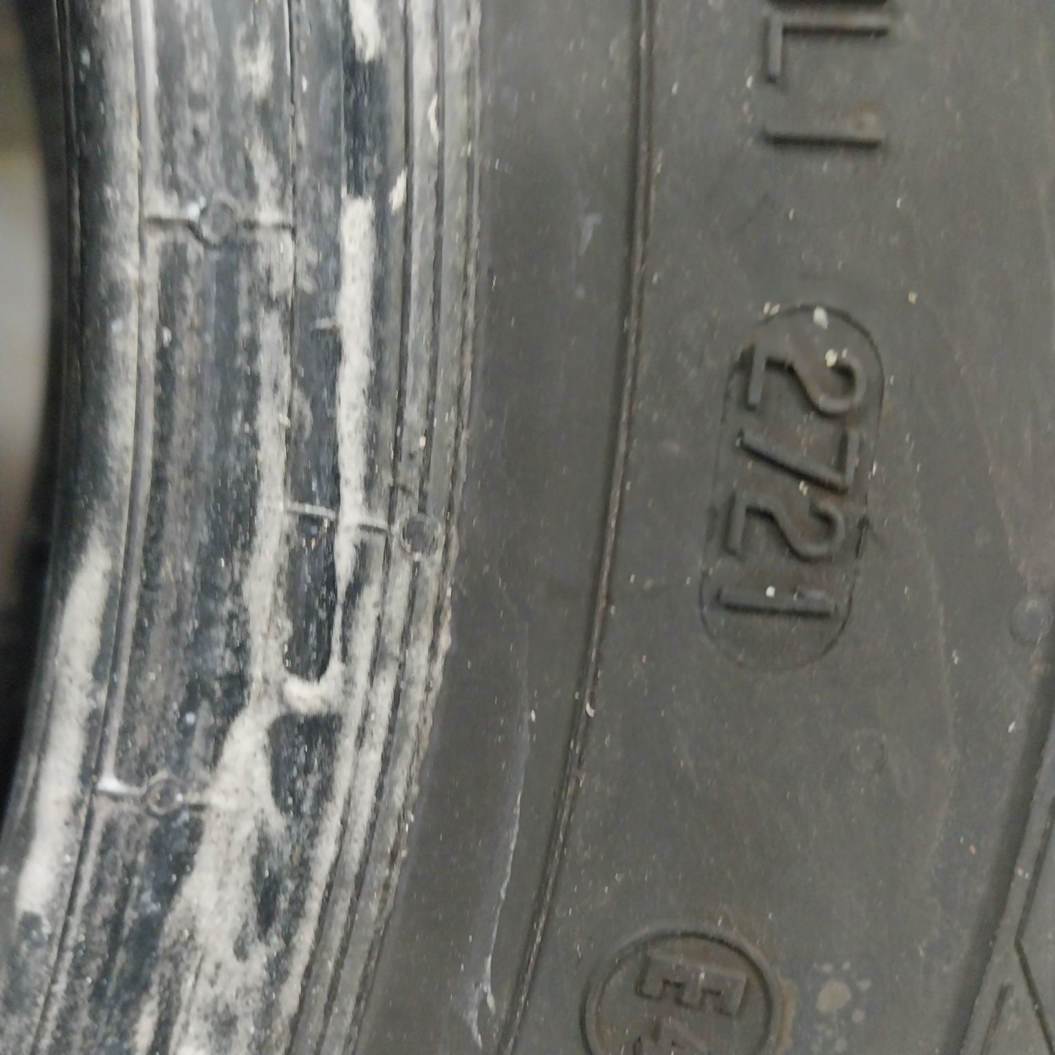 Opona Całoroczne Continental 235/65R16C 115/113R