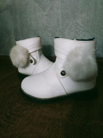Зимові нарядні чобітки для дівчинки