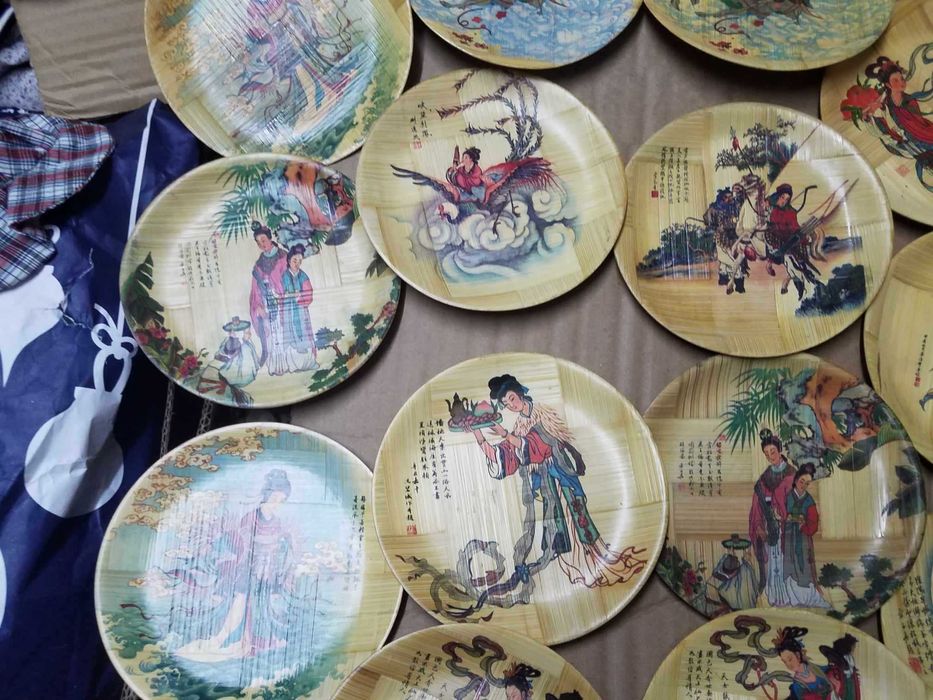 Lote de pratos em bamboo