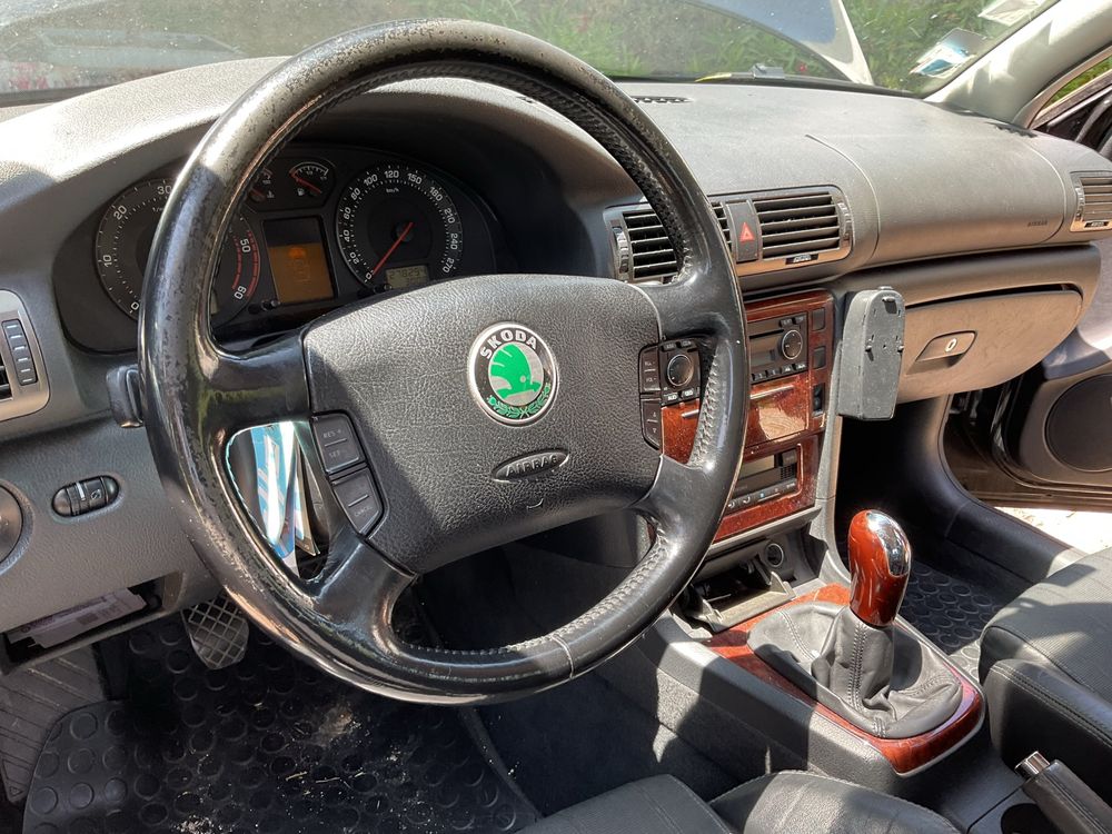 Skoda Superb elegance 1900, com todos os extras com 278.000 km