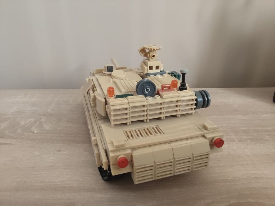 Лего танк б/у ..