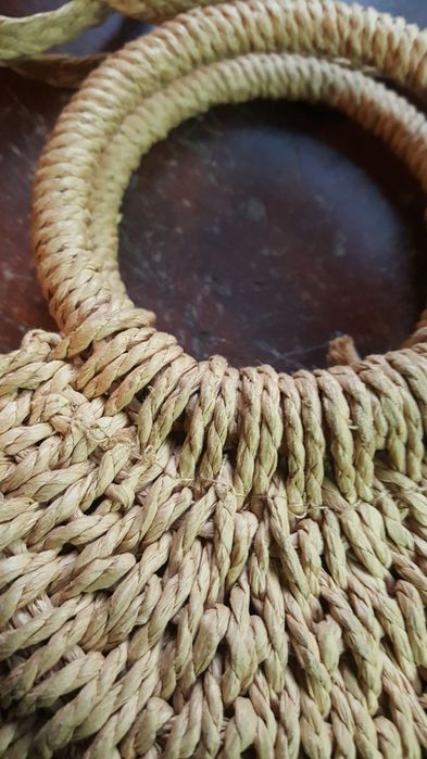 Сумочка плетеная.