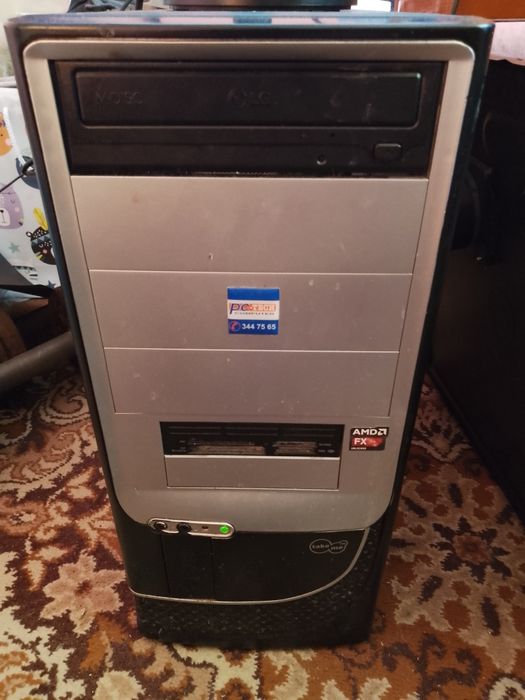 Komputer stacjonarny Dwu rdzeniowy  Dysk 1 TB. Monitor