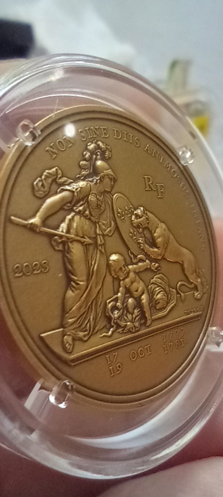 Золота есклюзив монета Libertas Amerika 200ЄФранція,хайрельєф,999,1унц