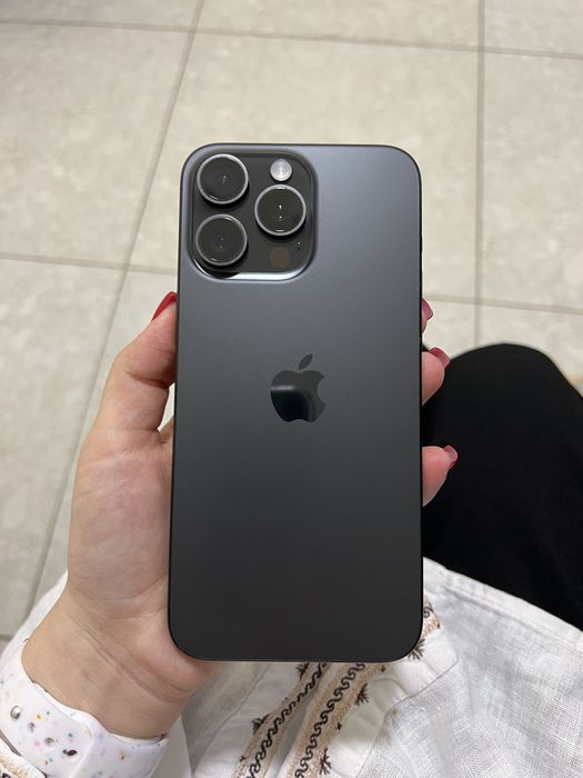 Продам айфон 15 про макс