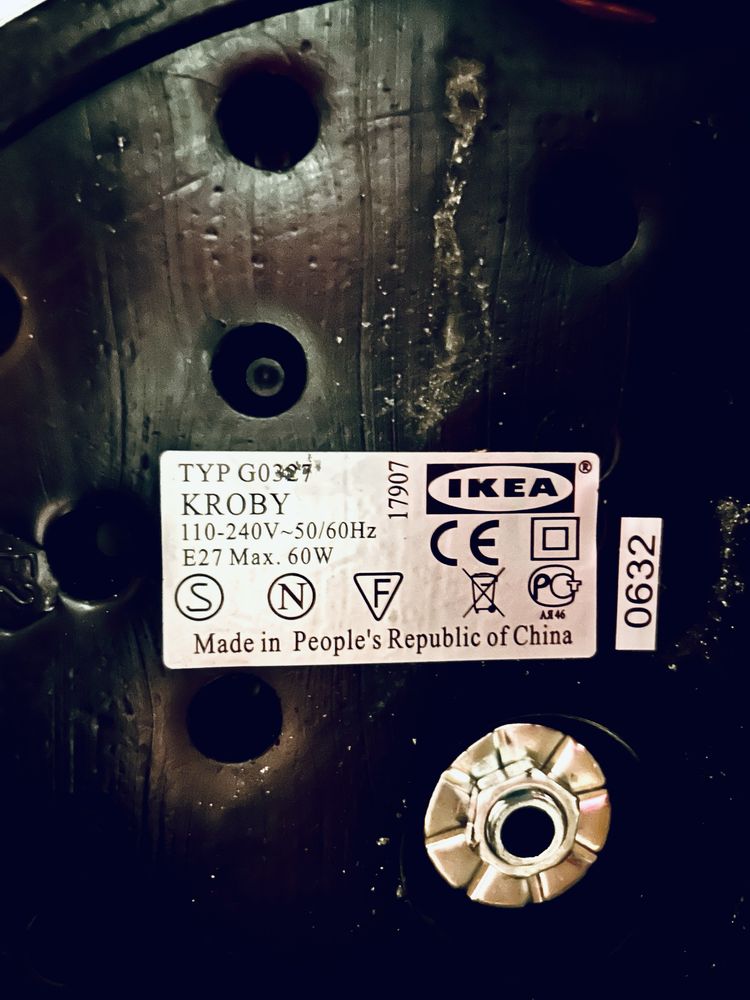 Lampa stojąca KORBY z IKEA - Elegancki design ze szkła i niklu -