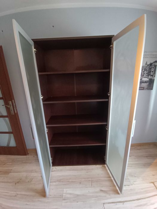 Szafa Przeszklona 100 cm szerokość 198 cm wysokość 41 cm głębokość