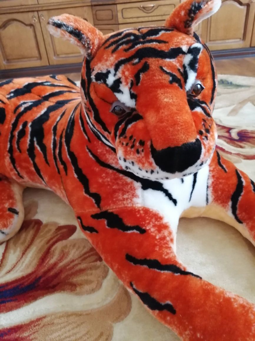 Продам большого тигра