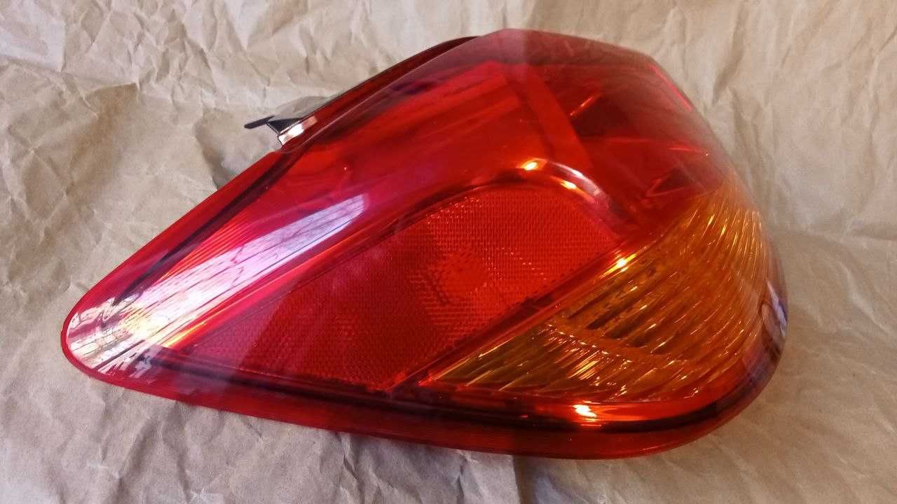 фонарь задний usa Mitsubishi Outlander Sport ASX 8330A877 8330b195