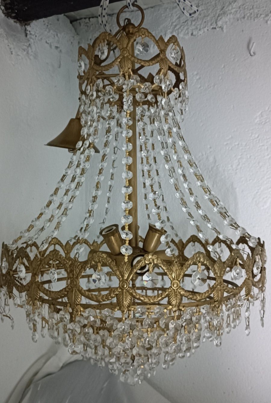 Vendo Candeeiro/ Lustre cristal e latão Dourado