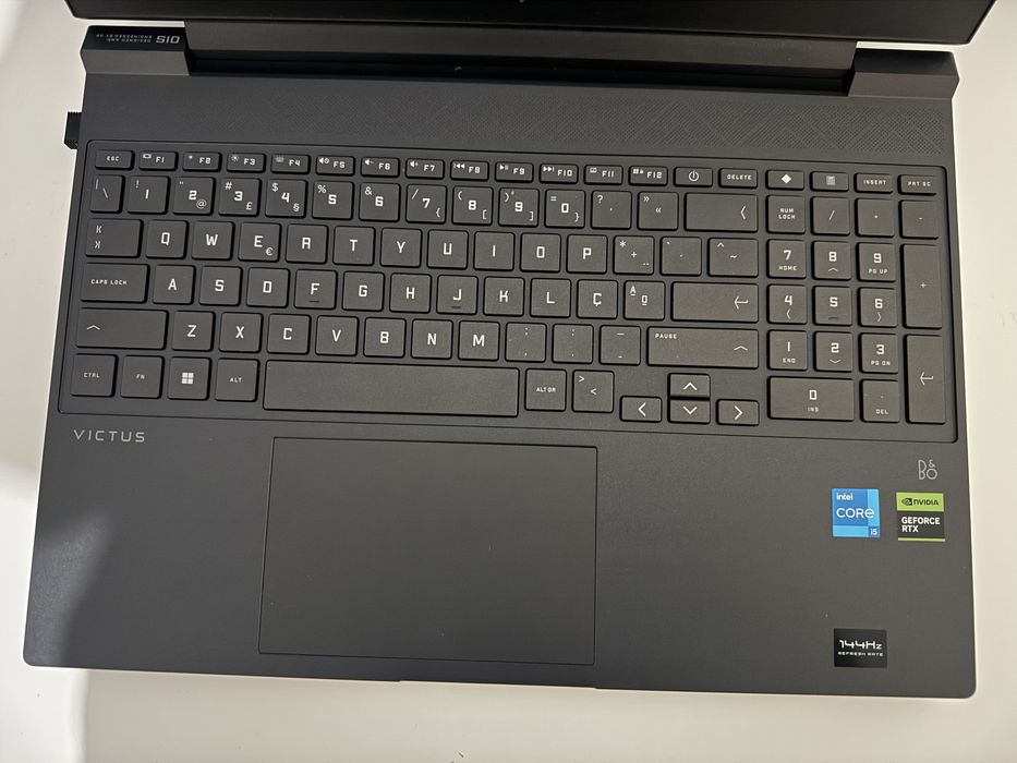 Notbook gamer  , semi-novo pouquissimas vezes usado .  Sem maecas !!!!