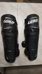 Мотонаколінники Leatt Dual Axis PRO Black
