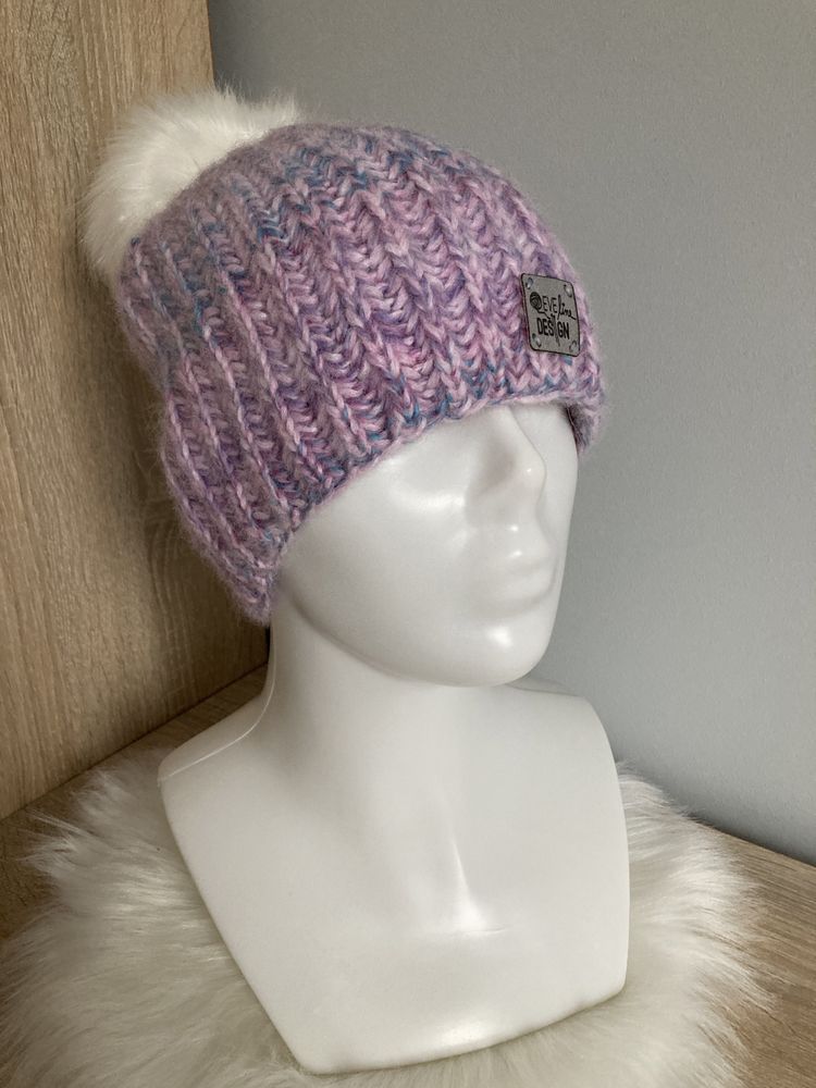 Ciepła czapka zimowa z pomponem - handmade