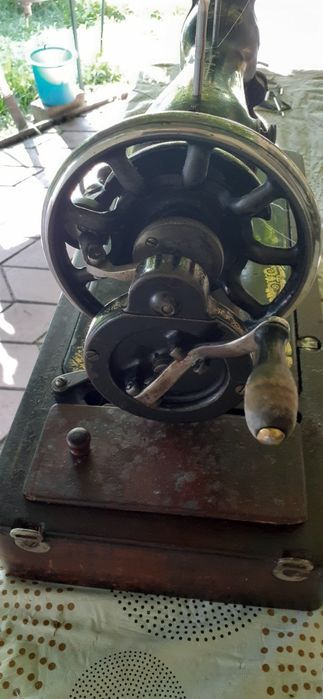 Швейная ручная машинка зингер, переносная 2500 грн