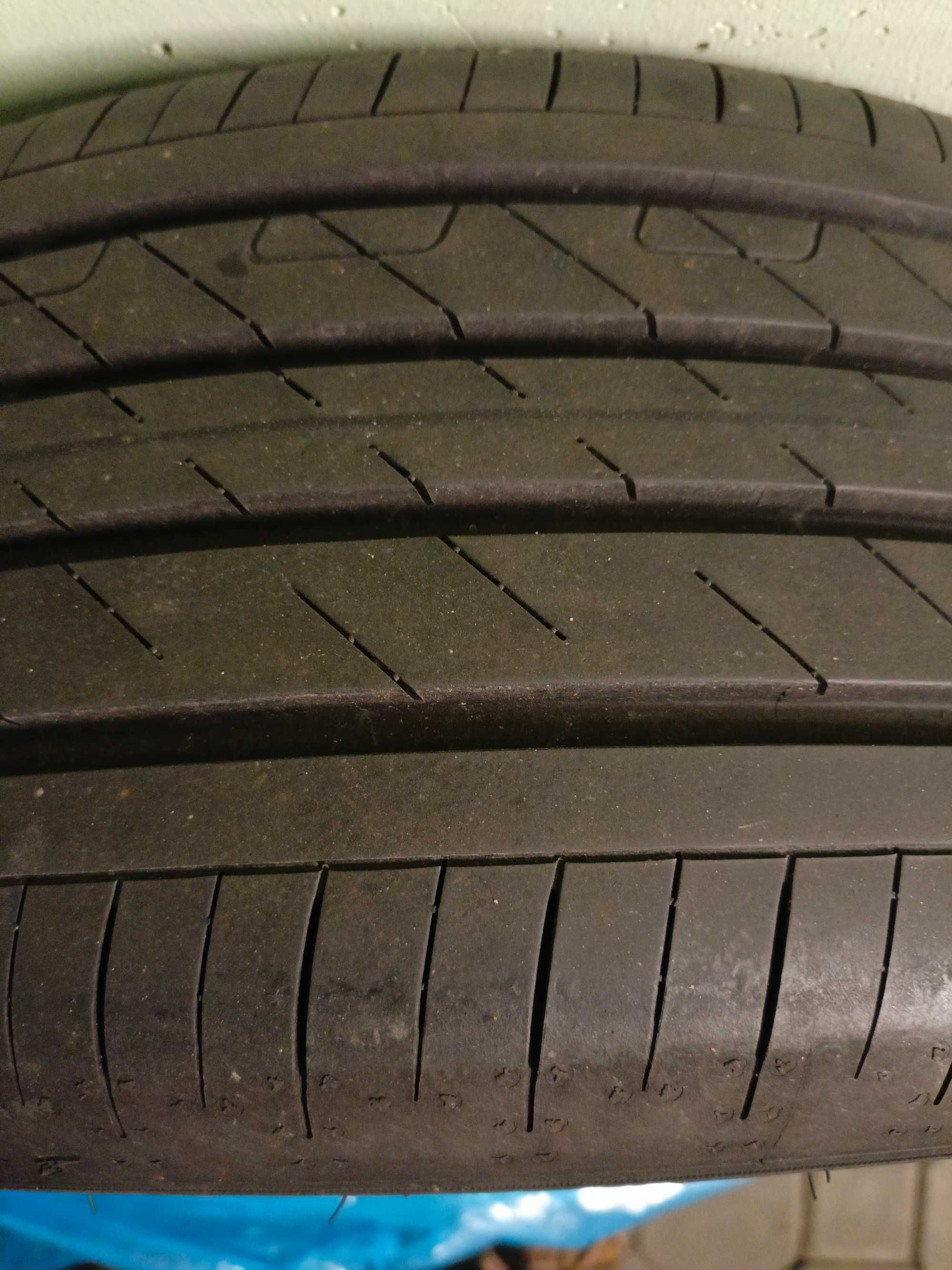 Felgi + Opony letnie Goodyear EfficientGrip Performance 2 - 215/50 r18
