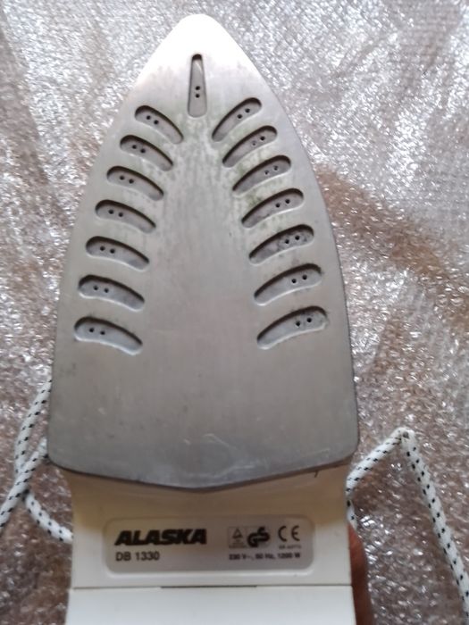 Продам утюг ALASKA.