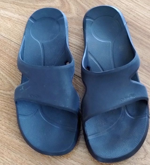 Decathlon Nabajii Klapki na basen dziecięce R. 36-37