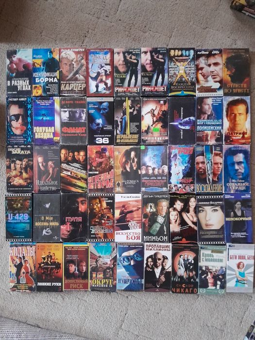 Відеокасети хоррор и Матрица Властелин колец Гарри Поттер мультфильмы