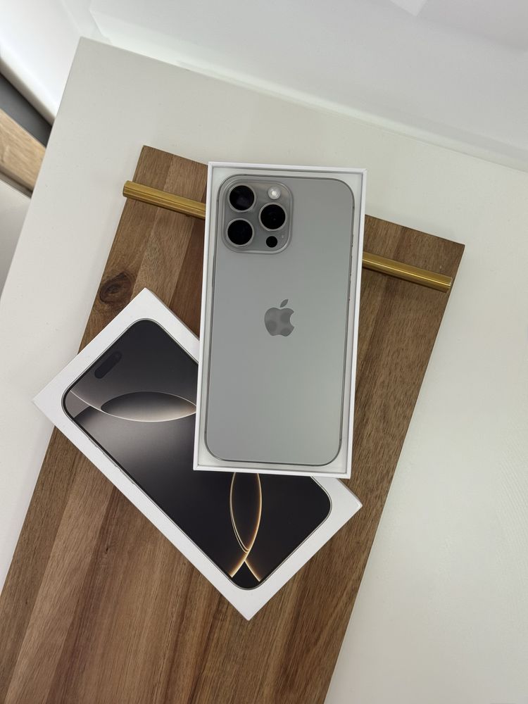 iPhone 16 Pro Max 256GB Natural Titanium