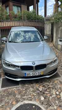 Vendo BMW 330e em excelente estado