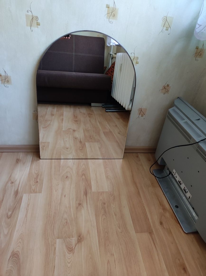 Lustro do łazienki lub na korytarz