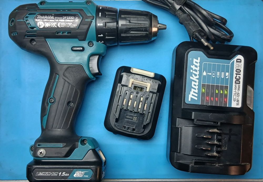 Makita DF333D шуруповерт 12в оригінал комплект