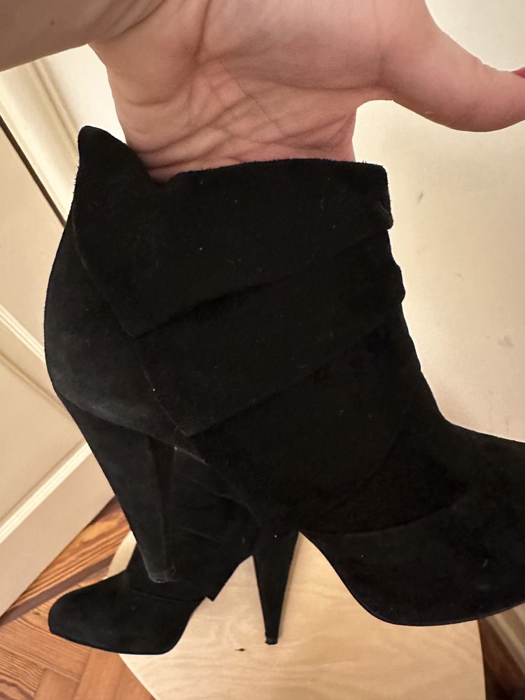 Botins Zara camurça com pouco uso