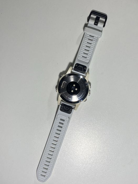 Продам часи Garmin Fenix 5s