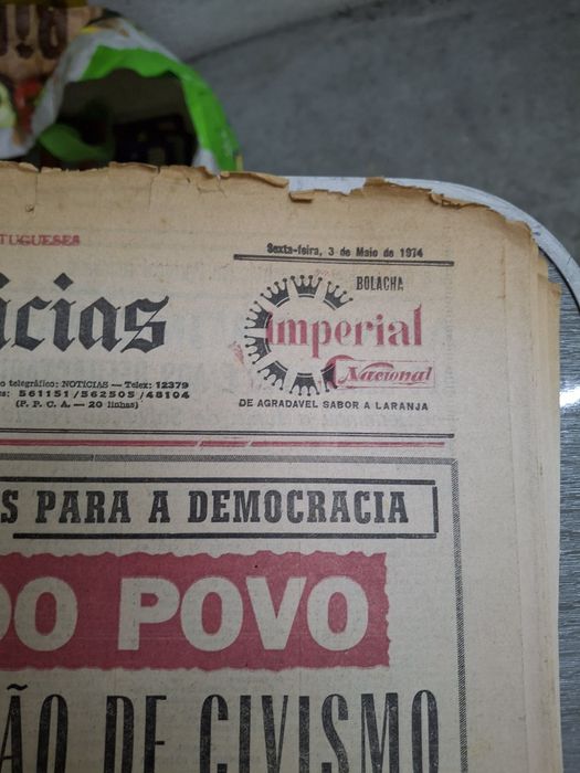 Jornais 1974 25 de abril e 1 de maio