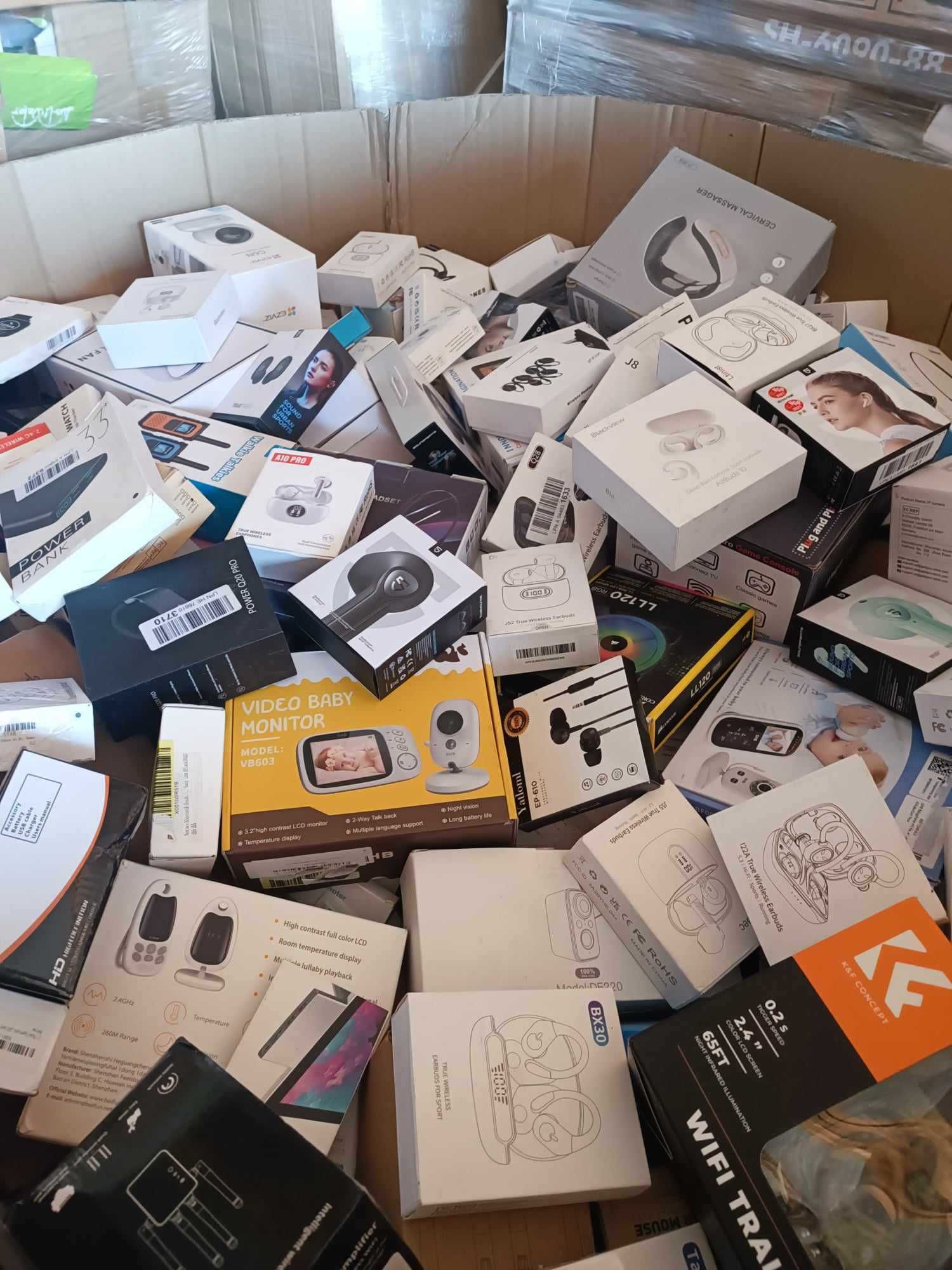 Palety Mix Elektronika Drobna Tematyczne Amazon Nadwyżki Europejskie