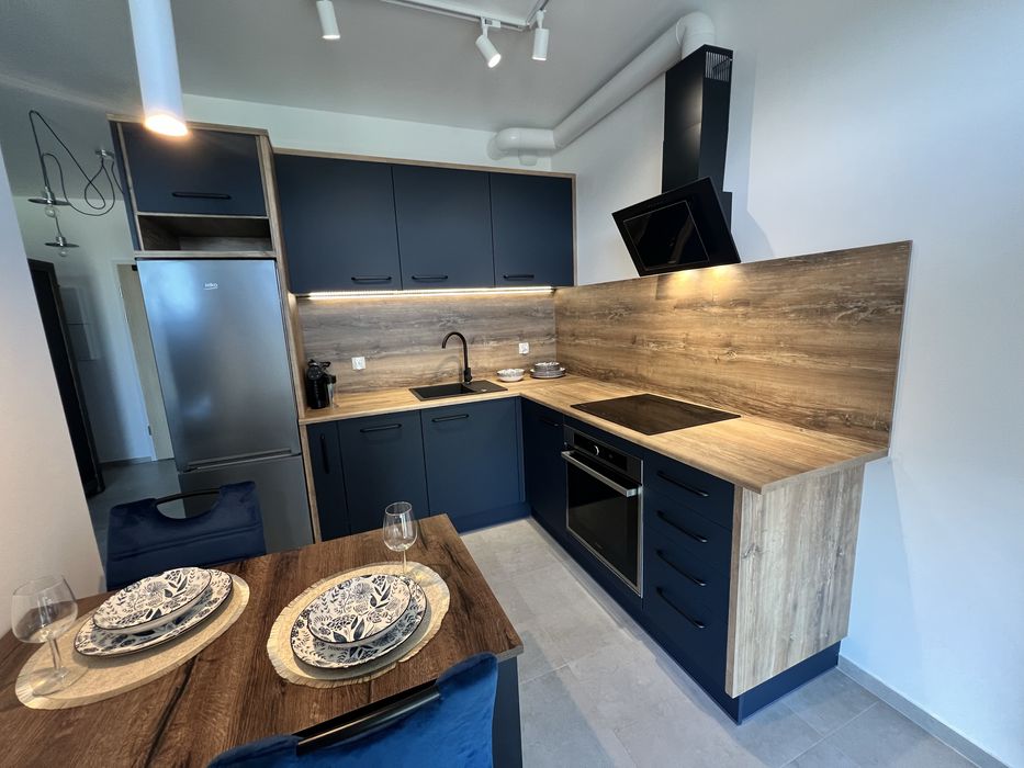 Mieszkanie z widokiem na port i zatokę. Nowe w pełni wyposażone.